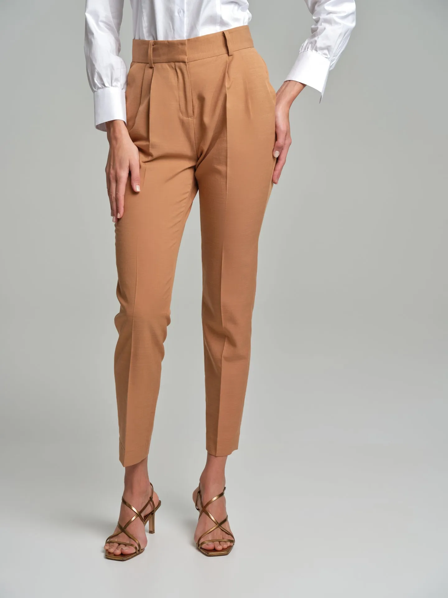 Straight leg pleated trousers rustic texture