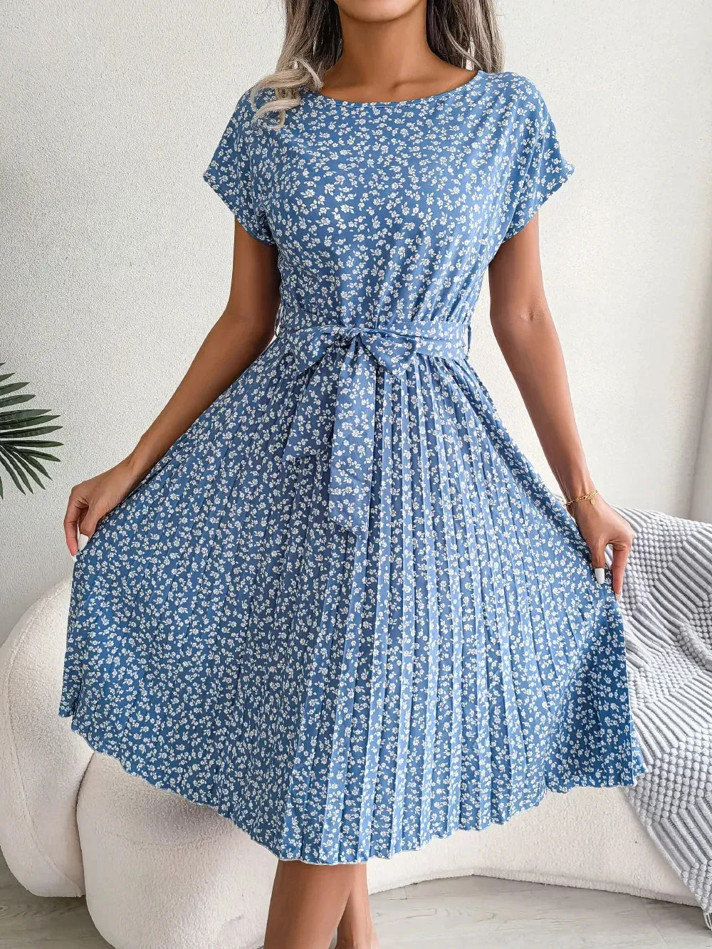 YEMOGGY Floral Print Pleated Summer Lace-up O-neck Short Sleeve Swing Midi Dress